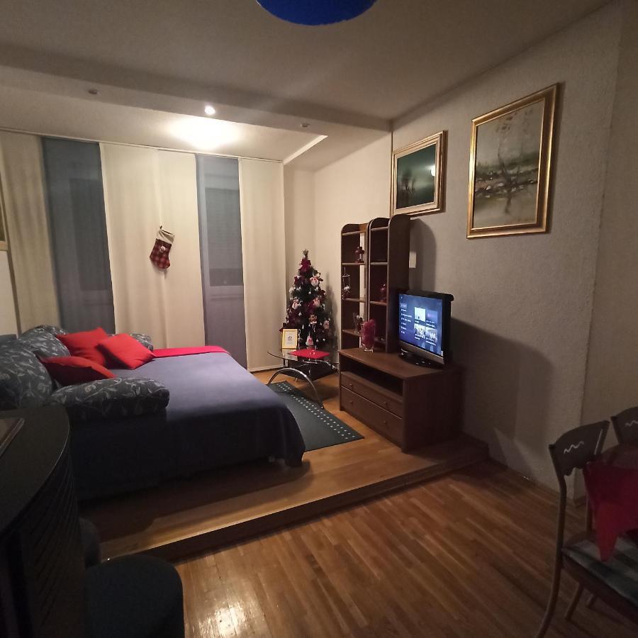 Happy Home Gospic Ngoại thất bức ảnh