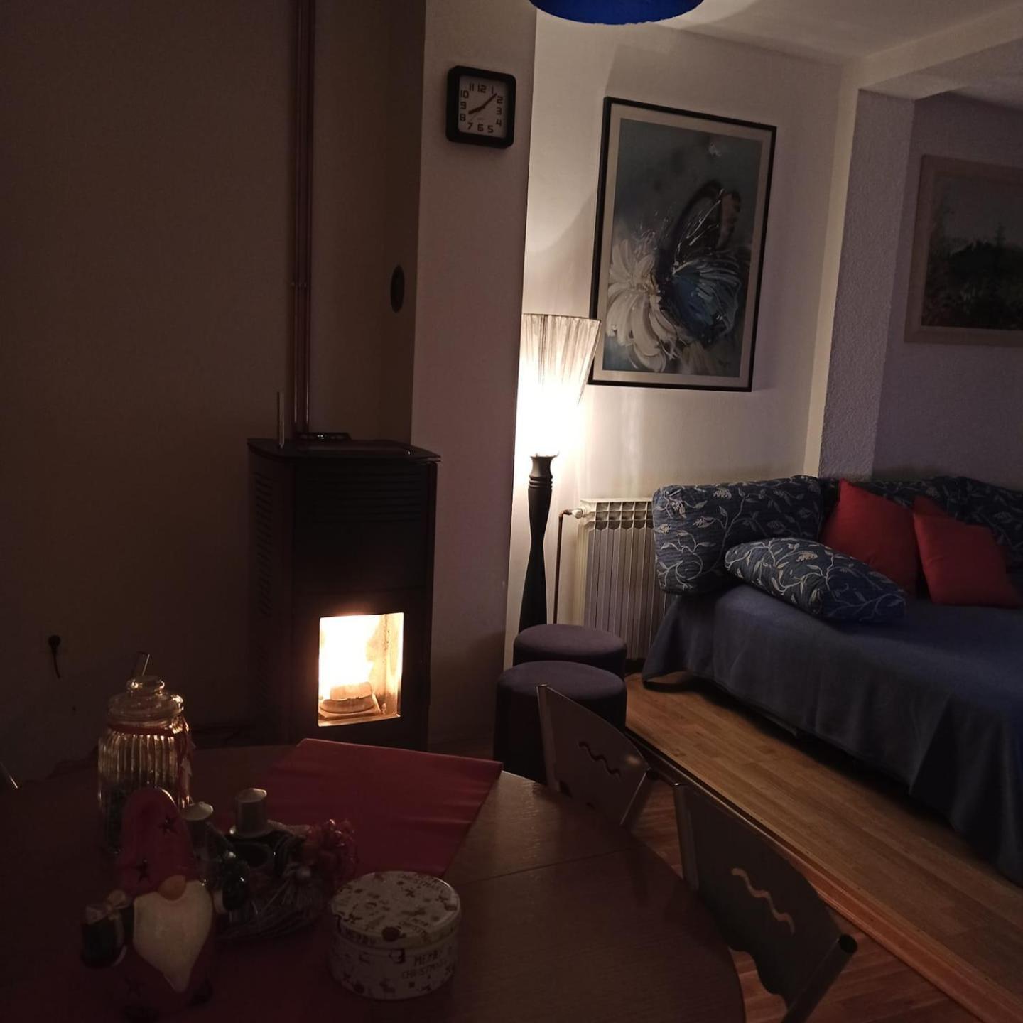 Happy Home Gospic Ngoại thất bức ảnh